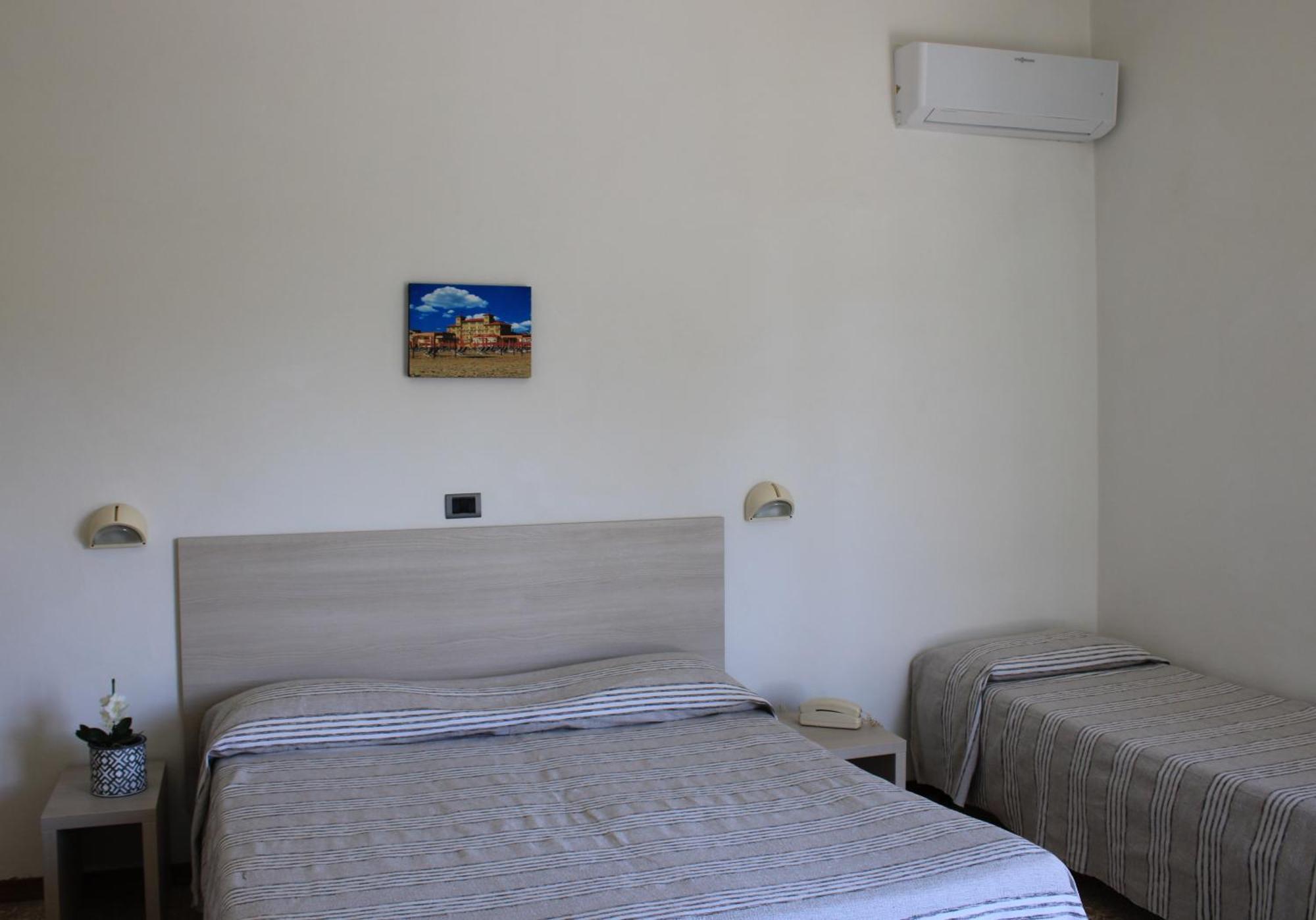 Hotel Puccinelli Lido di Camaiore Zimmer foto