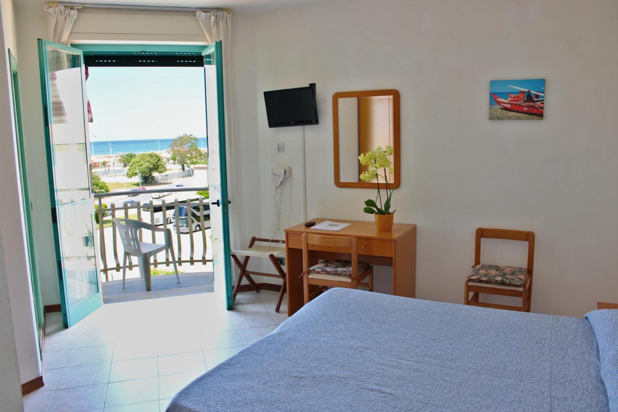 Hotel Puccinelli Lido di Camaiore Exterior foto