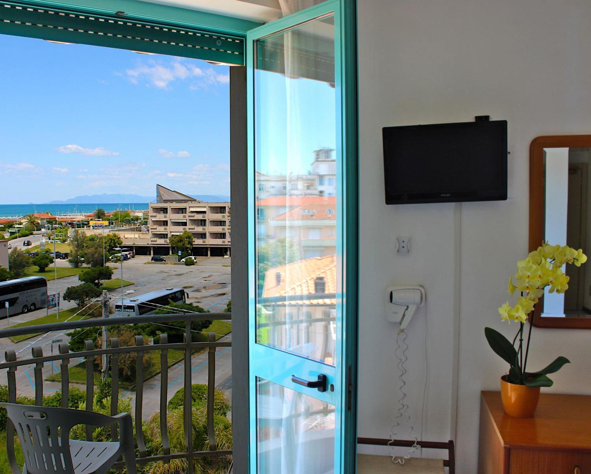 Hotel Puccinelli Lido di Camaiore Exterior foto